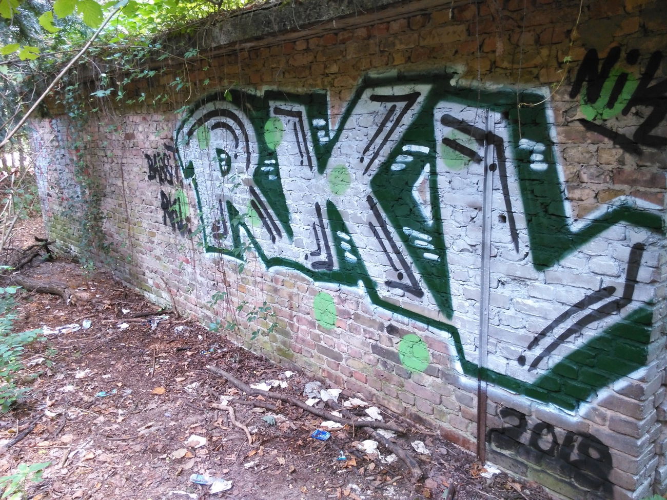 Graffiti Bombing in Berlin - Photo by nik - rkl, berlin, area (2018)