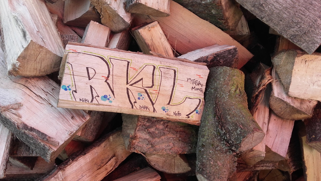 Graffiti Wall in Berlin - Photo by nik - justforfun (2017)