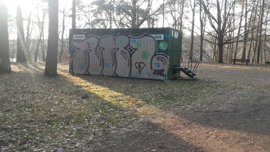 Graffiti Wall in Berlin krumme lanke - Photo by nik - rkl, aktuell (2018)