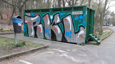 Graffiti Wall in Berlin - Photo by nik (2017)