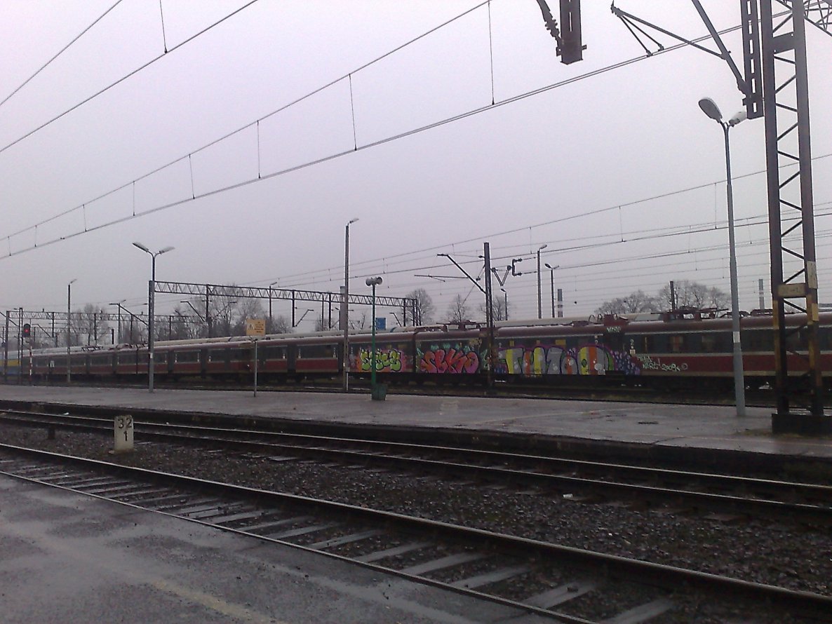 Graffiti Train in Makowiec - Photo by nike1984 - Juice, Seko, Tusto (2009)