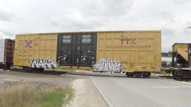 Graffiti Train in United States - Photo by ninedos - iowa