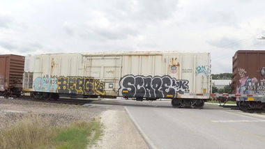 Graffiti Train in United States - Photo by ninedos - iowa