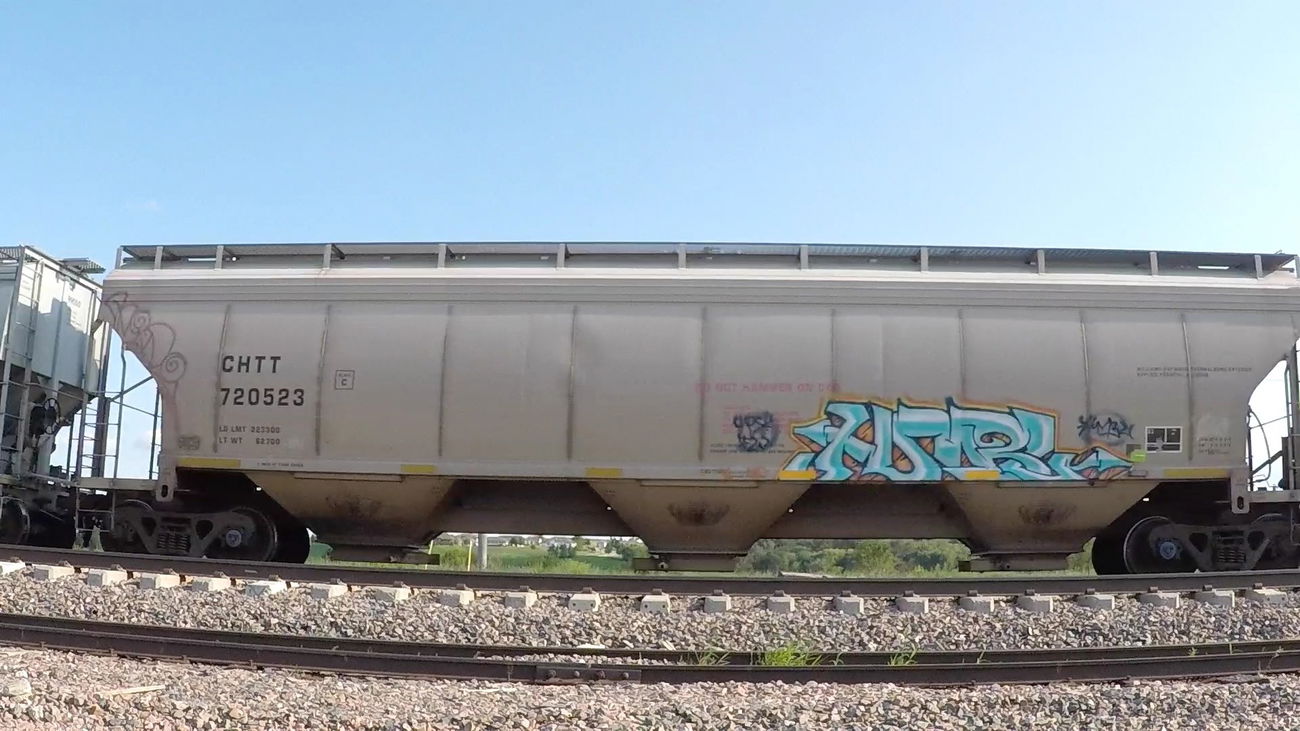 Graffiti Train in United States - Photo by ninedos - iowa