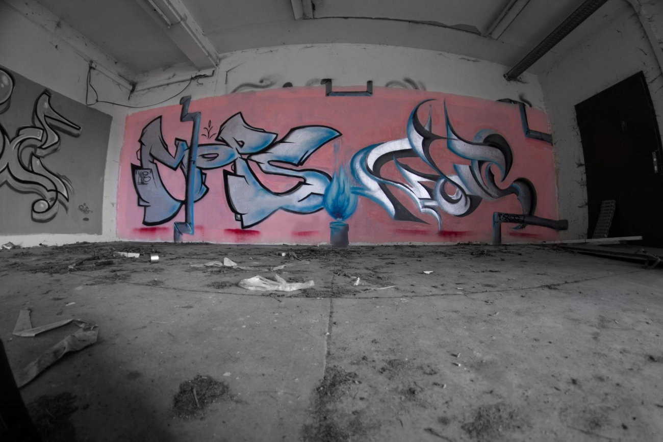 Graffiti Wall - Photo by noc - mops, noc, blue (2016)