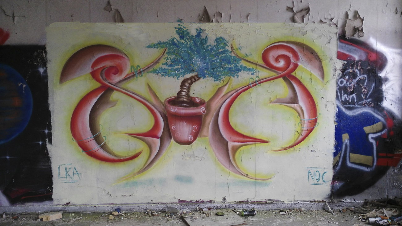 Graffiti Wall - Photo by noc