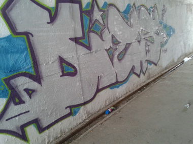 Graffiti Wall - Photo by note - die, crew