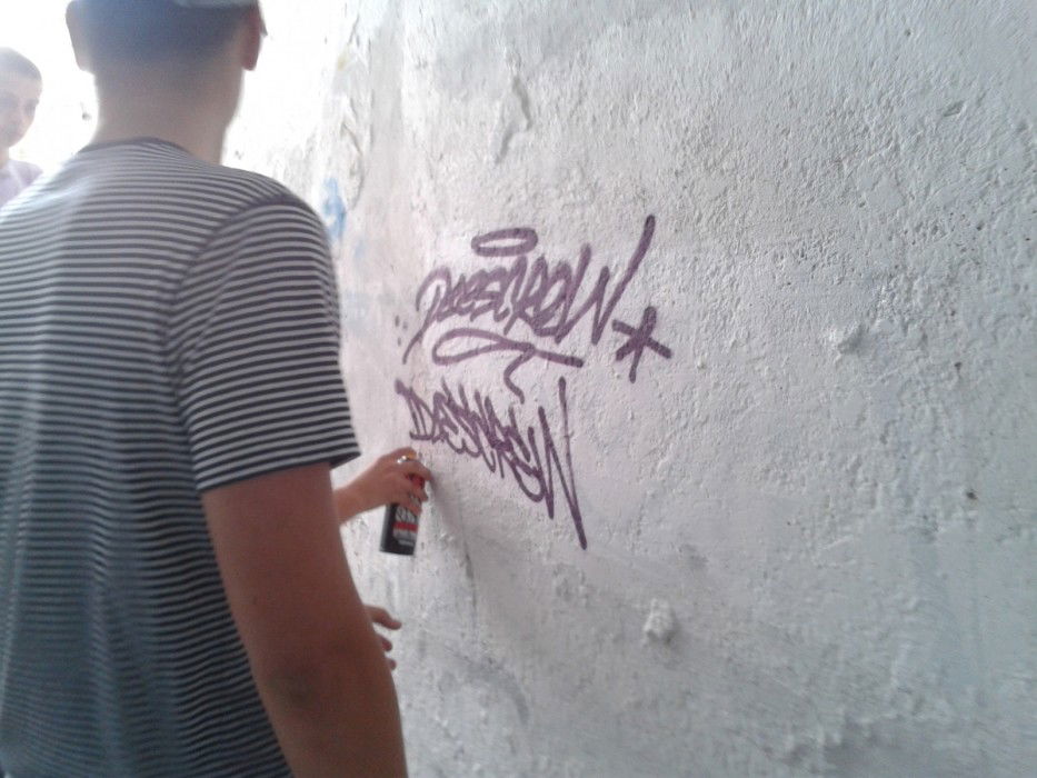 Graffiti Artwork - Photo by note - tags