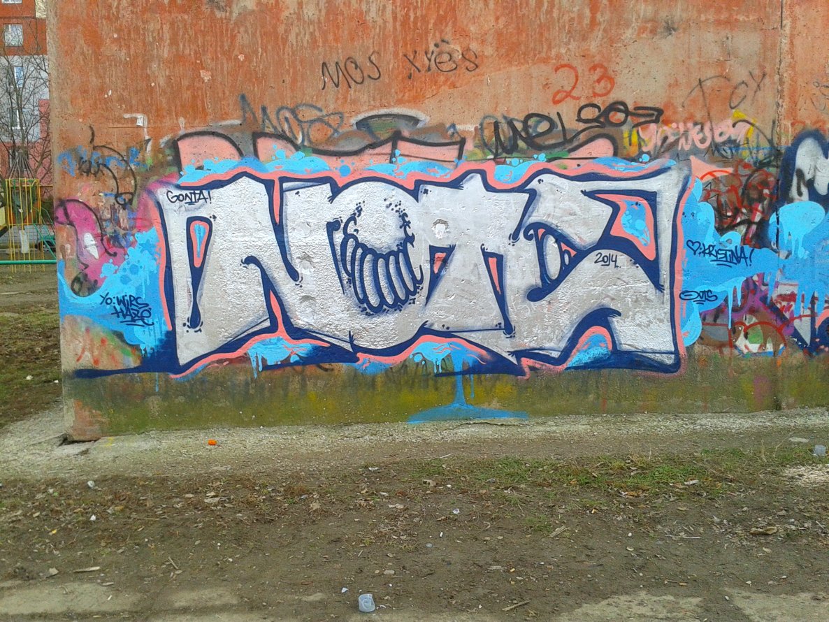 Graffiti Wall - Photo by note - note, outside, outs (2014)