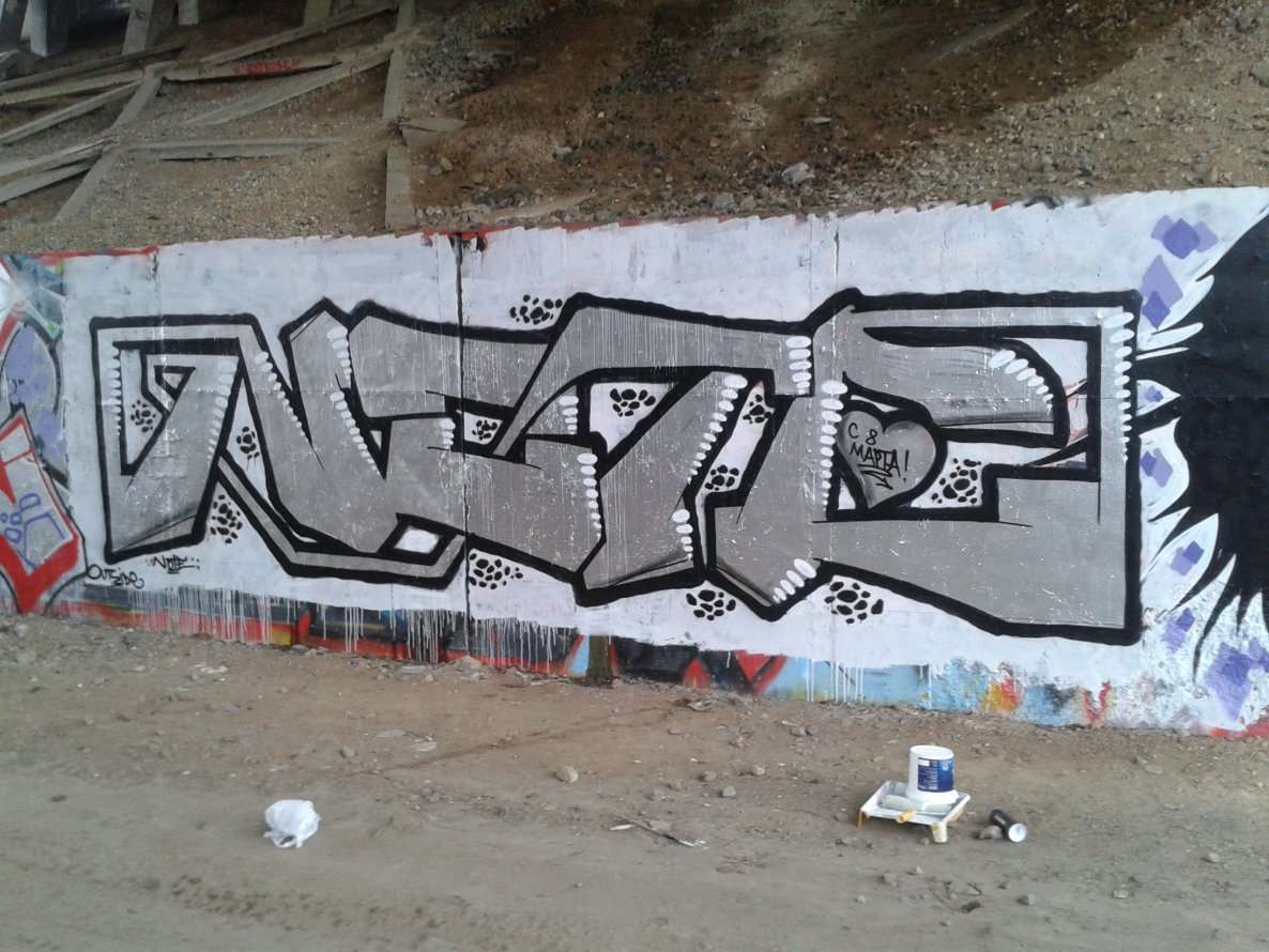 Graffiti Wall - Photo by note - note, outside, outs (2014)