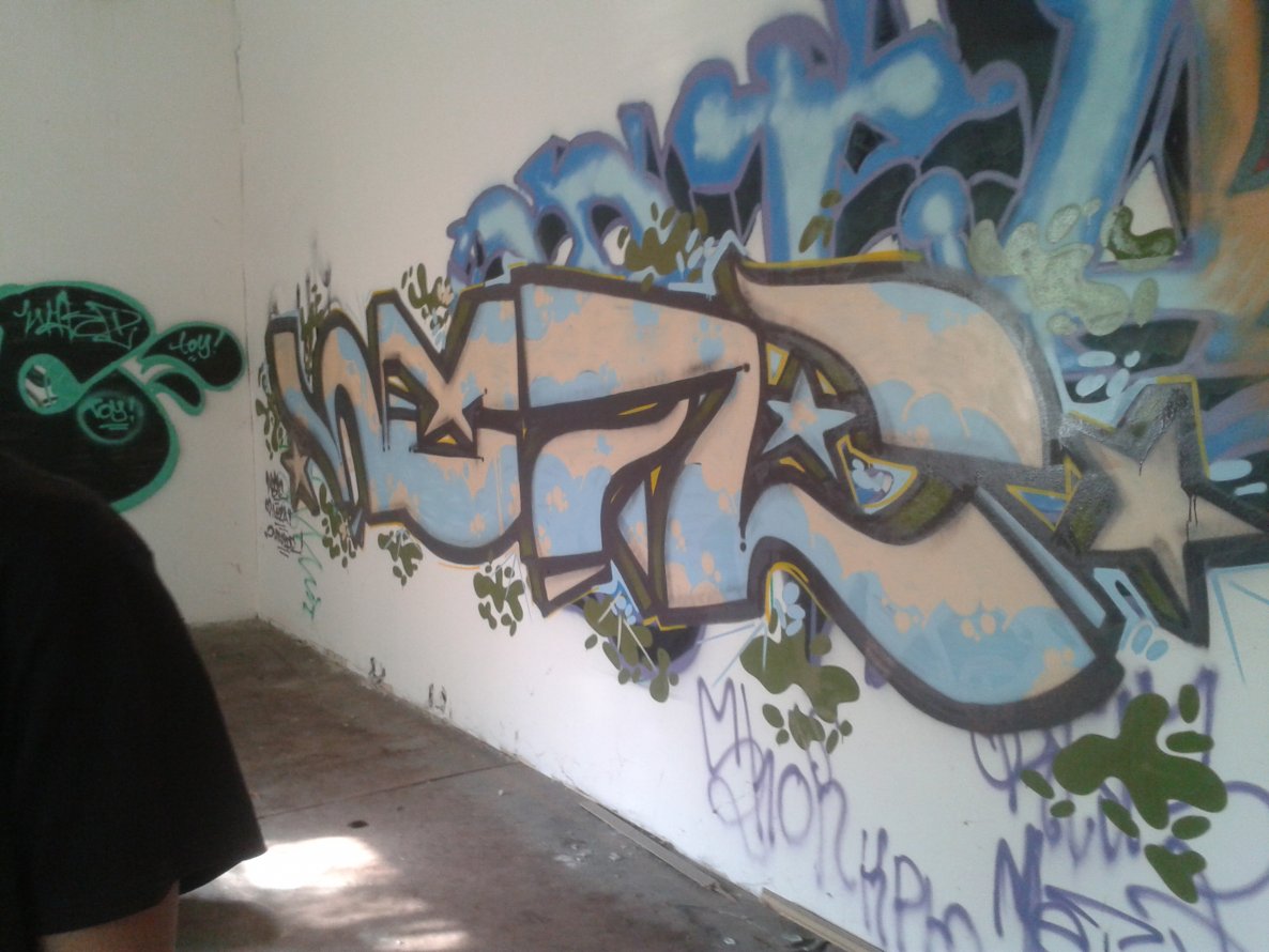 Graffiti Wall - Photo by note - note, outside (2014)