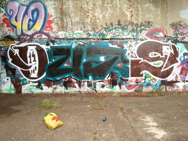 Graffiti Wall - Photo by note - outside, crew, note (2014)
