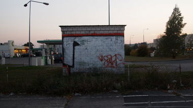 Graffiti Bombing in Warsaw - Photo by nuke - chrome, n, nuke (2014)