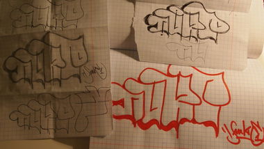 Graffiti Sketch - Photo by nuke - throwie, throwup, chrome (2014)