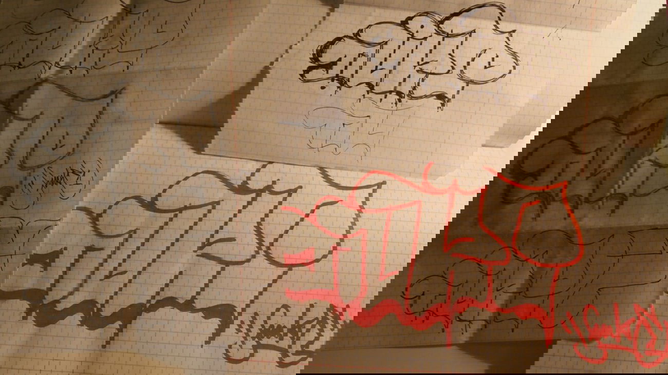 Graffiti Sketch - Photo by nuke - throwie, throwup, chrome (2014)