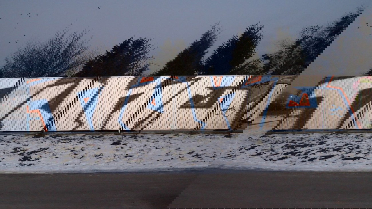 Graffiti Wall - Photo by nuke - chrome, fatcap, nuke (2015)