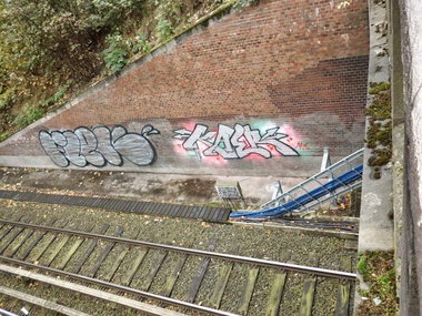 Graffiti Bombing - Photo by nwo123 - ker, kaer