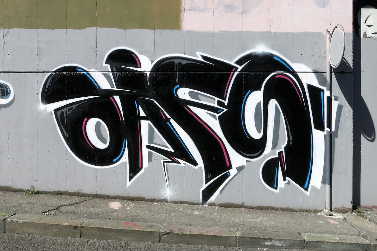 Graffiti Wall - Photo by oafs (2013)