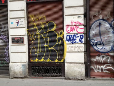 Graffiti Bombing - Photo by obie - obie, praha (2013)