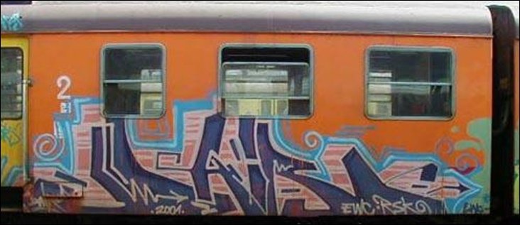 Graffiti Train in Warsaw - Photo by ohhgoodstuff