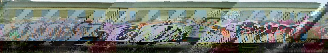 Graffiti Train in Ostrów - Photo by ohhgoodstuff - us, gt, tkac