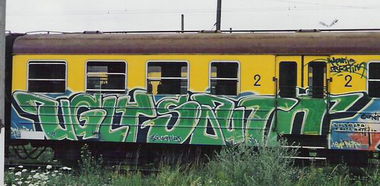 Graffiti Train in Tkaczewska Góra - Photo by ohhgoodstuff - us