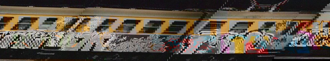 Graffiti Train in Katowice - Photo by ohhgoodstuff - dizgrafix, jk, kil