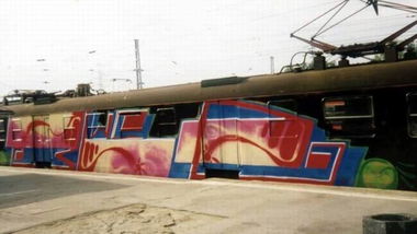Graffiti Train - Photo by ohhgoodstuff - ble
