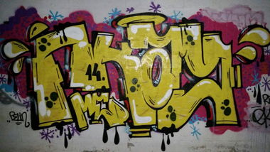 Graffiti Wall - Photo by okayone - okayy (2014)