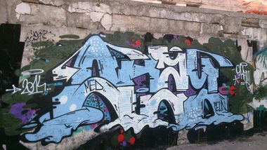 Graffiti Wall - Photo by okayone (2014)