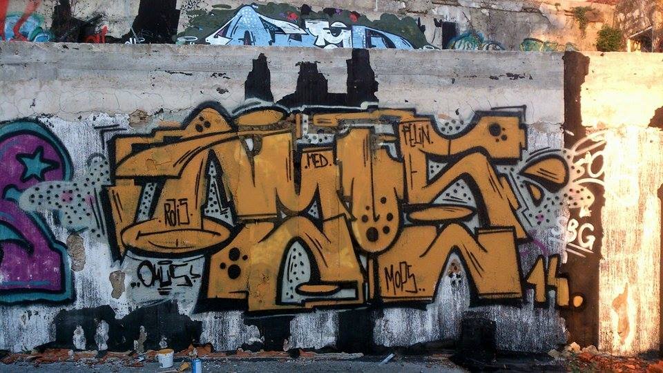 Graffiti Wall - Photo by okayone (2014)