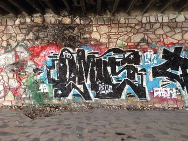 Graffiti Wall - Photo by okayone