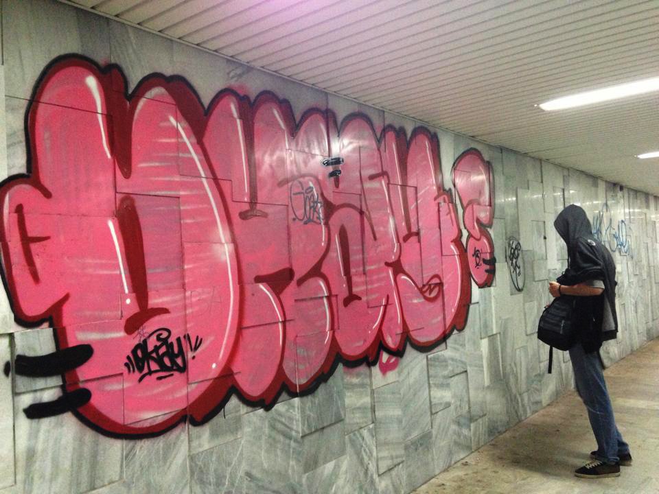 Graffiti Bombing - Photo by okayzor - okay, graffiti, bombing (2013)
