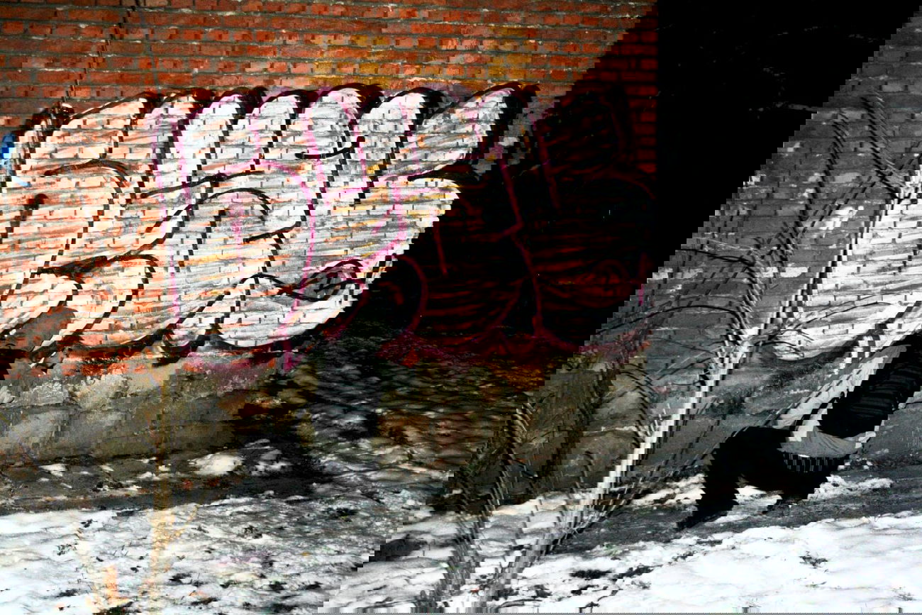 Graffiti Bombing - Photo by okayzor - okay, graffiti, throwup