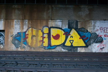 Graffiti Bombing in Wien - Photo by okeey - Oida