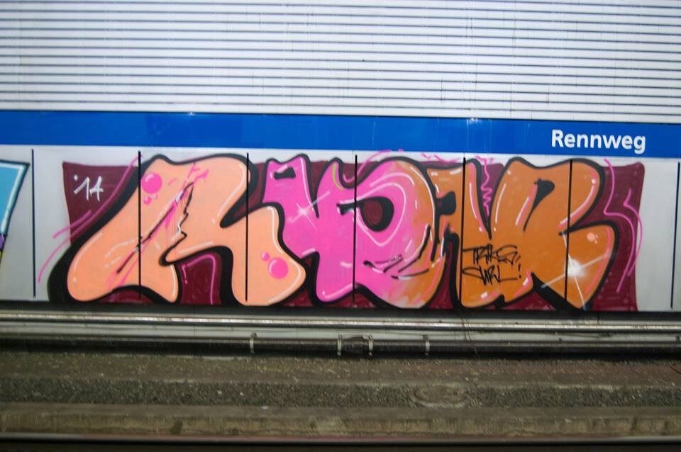 Graffiti Bombing in Wien - Photo by okeey - Line, Wien, Vienna (2014)