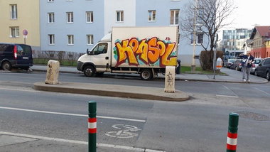 Graffiti Bombing in Wien - Photo by okeey - Konsol