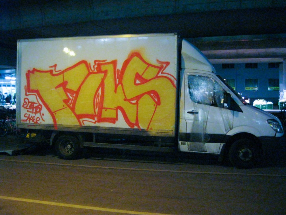 Graffiti Bombing in Wien - Photo by okeey - Fiks