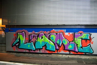 Graffiti Bombing in Wien - Photo by okeey - Lame, Line, Wien (2014)