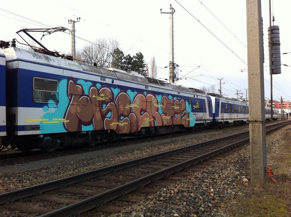 Graffiti Train in Wien - Photo by okeey - Line, Wien, Vienna