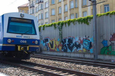 Graffiti Bombing in Austria - Photo by okeey - Line, Wien, Austria