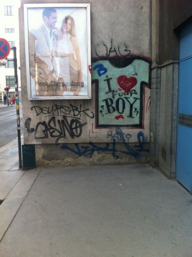 Graffiti Bombing in Wien - Photo by okeey - Wien, Vienna