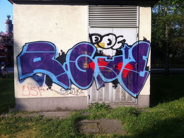 Graffiti Bombing in Wien - Photo by okeey - Wien, Vienna, Rgue