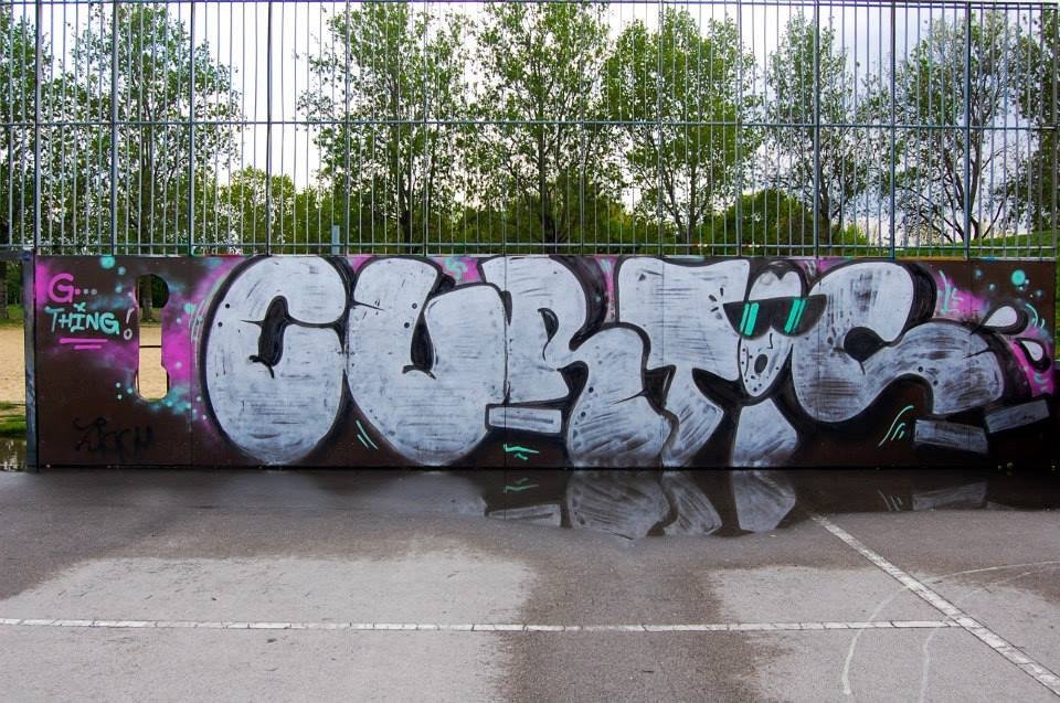 Graffiti Bombing in Wien - Photo by okeey - Curtis