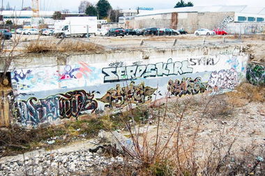 Graffiti Wall in Wien - Photo by okeey