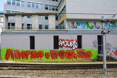 Graffiti Bombing in Wien - Photo by okeey - Rbcps, Yours, Doqs