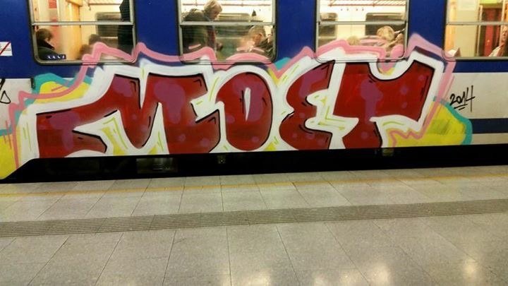 Graffiti Train in Wien - Photo by okeey - Moet, Trainbombing, Wien (2014)