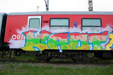 Graffiti Train in Wien - Photo by okeey - kaot