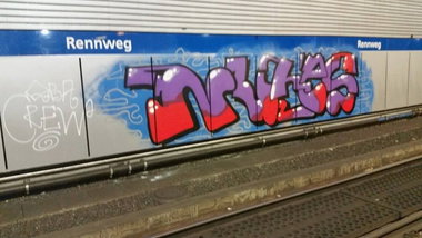 Graffiti Bombing in Wien - Photo by okeey - Line, Wien, Vienna (2015)