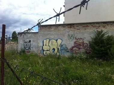 Graffiti Bombing - Photo by okeey